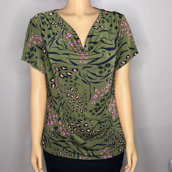 Jaclyn Smith Collection Olive Pink Navy Patterned Women's Blouse - Picture 3 of 12